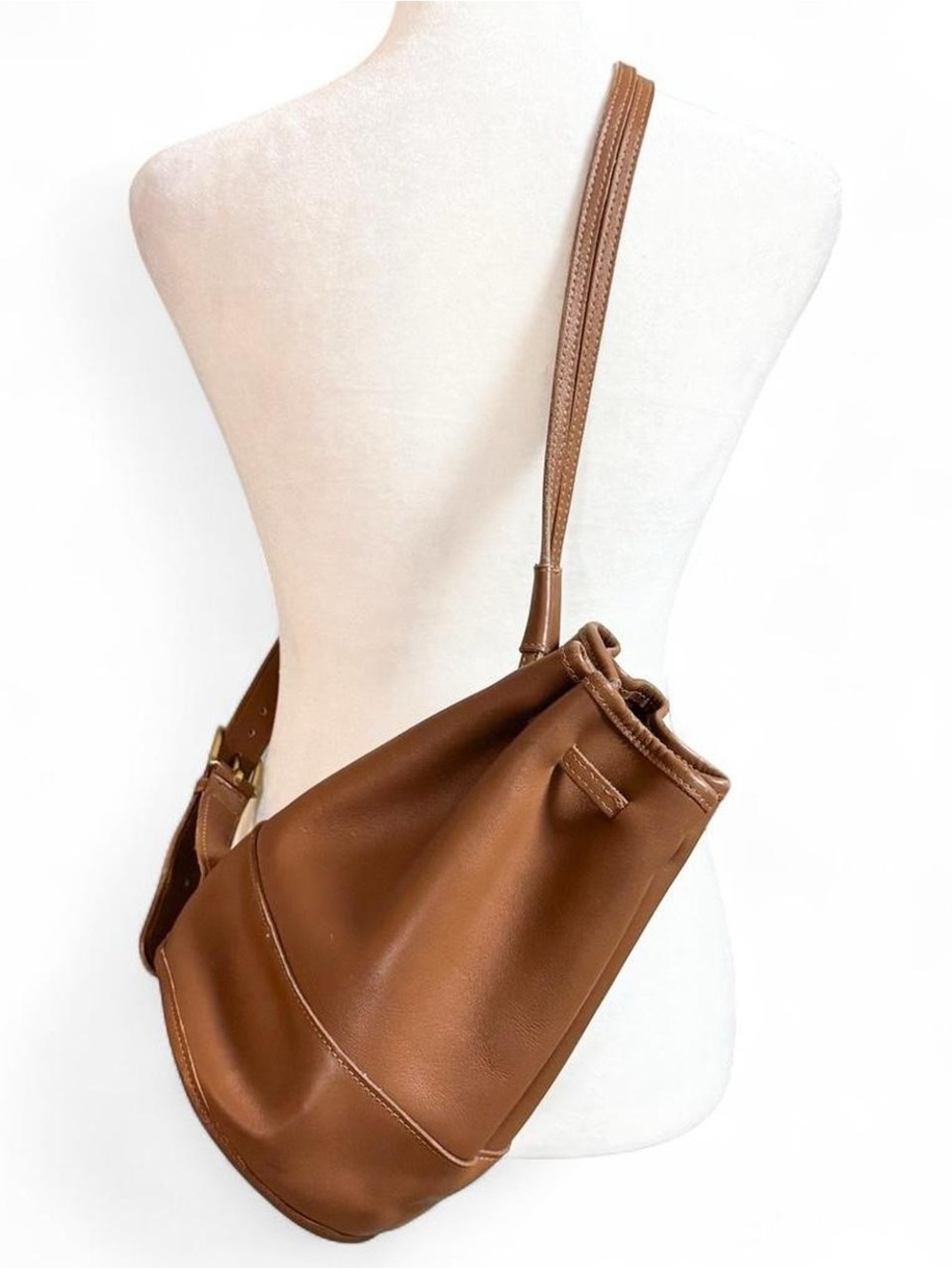 Vintage Coach Bixby Sling Bag 9984 Brown Leather Drawstring Bucket USA